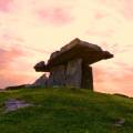 La route des dolmens et menhirs : un circuit mégalithique à travers les départements bretons